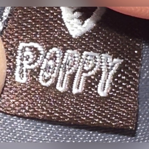 COACH POPPY SWEETHEART WRISTLET NWT - Picture 5 of 9